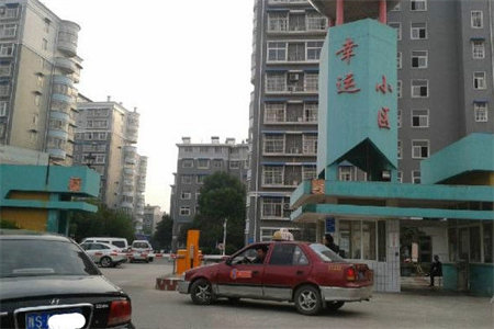 城东农信花园3室2厅3卫227m2简单装修